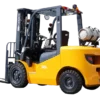 EKKO EK35LP Liquid Propane-Powered Pneumatic Forklift 2 Side view of a yellow Ekko model 35 forklift with mounted safety lights and a clear view of the lifting mechanism.